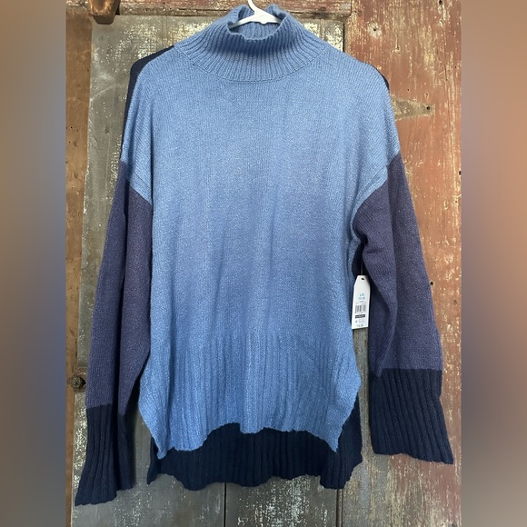 Time and Tru Tops - 3 WOMEN’S SIZE L - LOT OF 3 SWEATERS